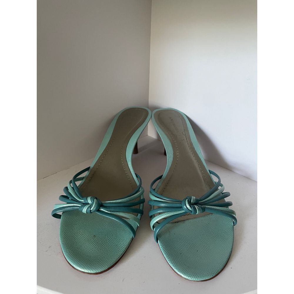Ann Taylor blue kitten heels